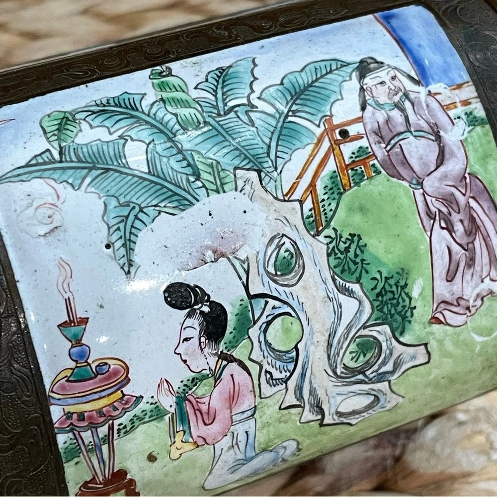 Antique Chinese Box Engraved Bronz Porcelain Painted‎